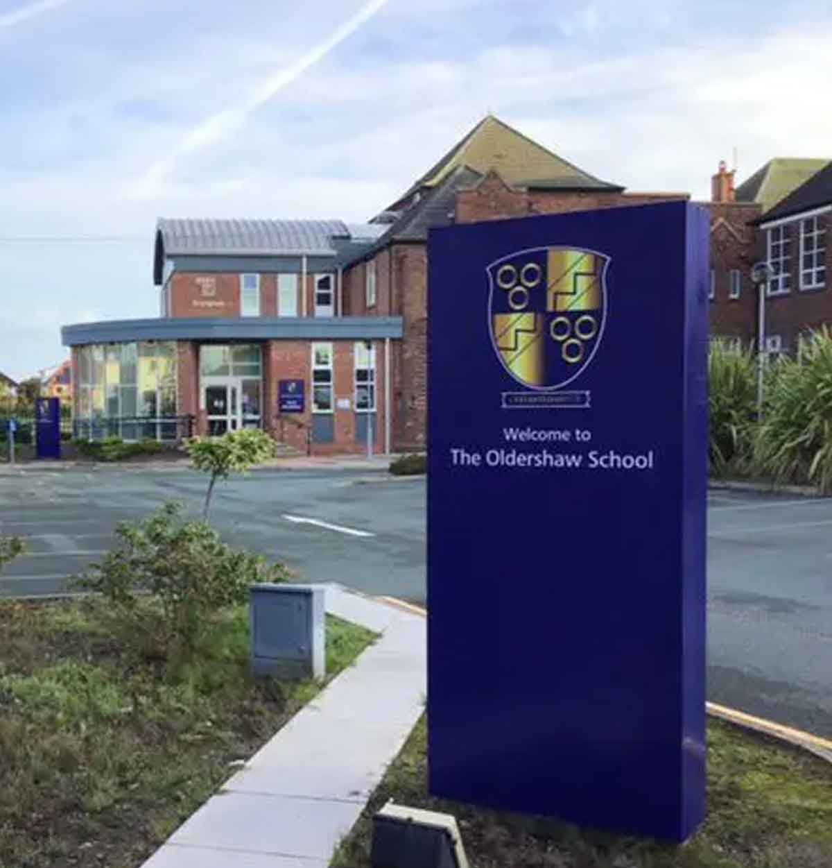 Oldershaw School Exterior